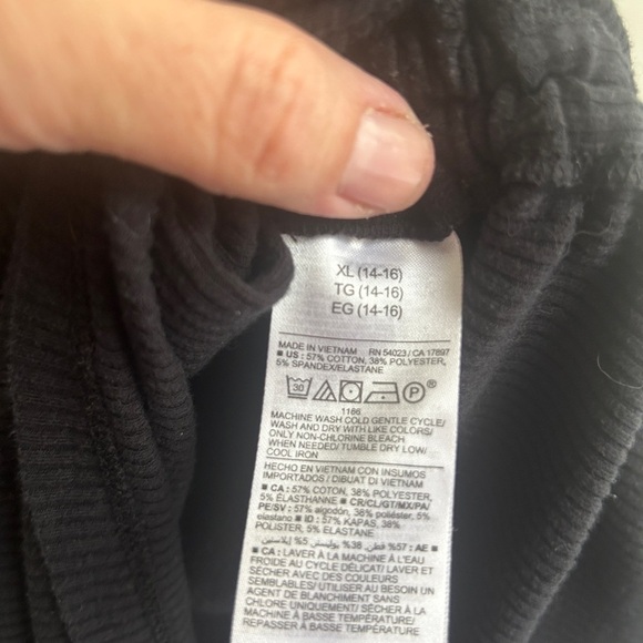 EUC barely worn Old Navy rib knit side cinch tie tank girls 14/16 black - Picture 5 of 6